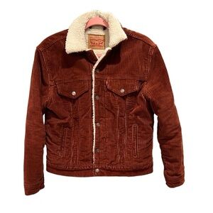 Levi's Women's 90s Sherpa Trucker Jacket, Warm Cherry Mahogany, Small